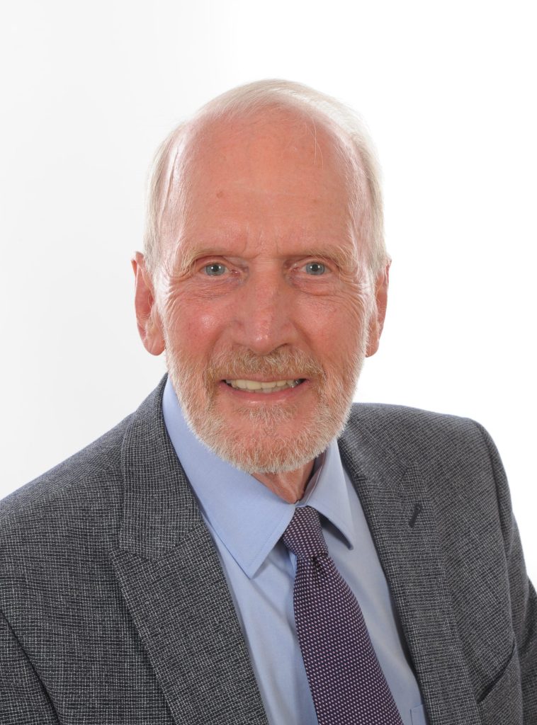 Image of Councillor Leslie Holt