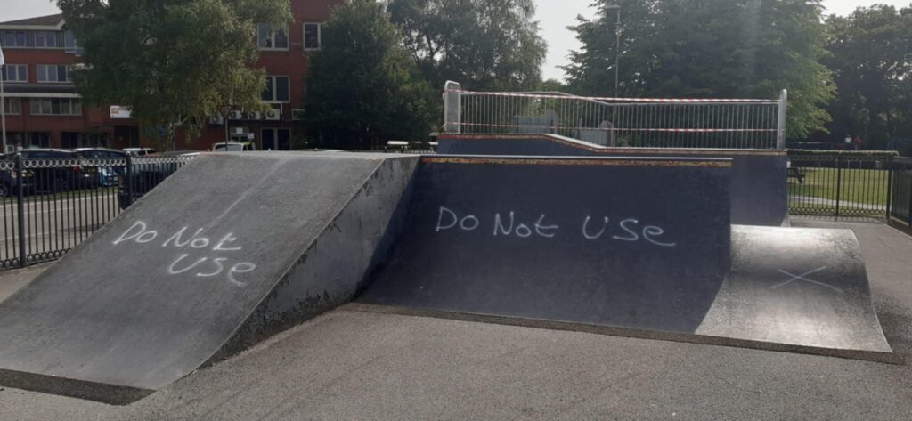 Image of Fleet Skatepark with closure notices up